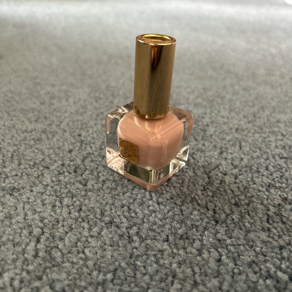 Estée Lauder nail polish!